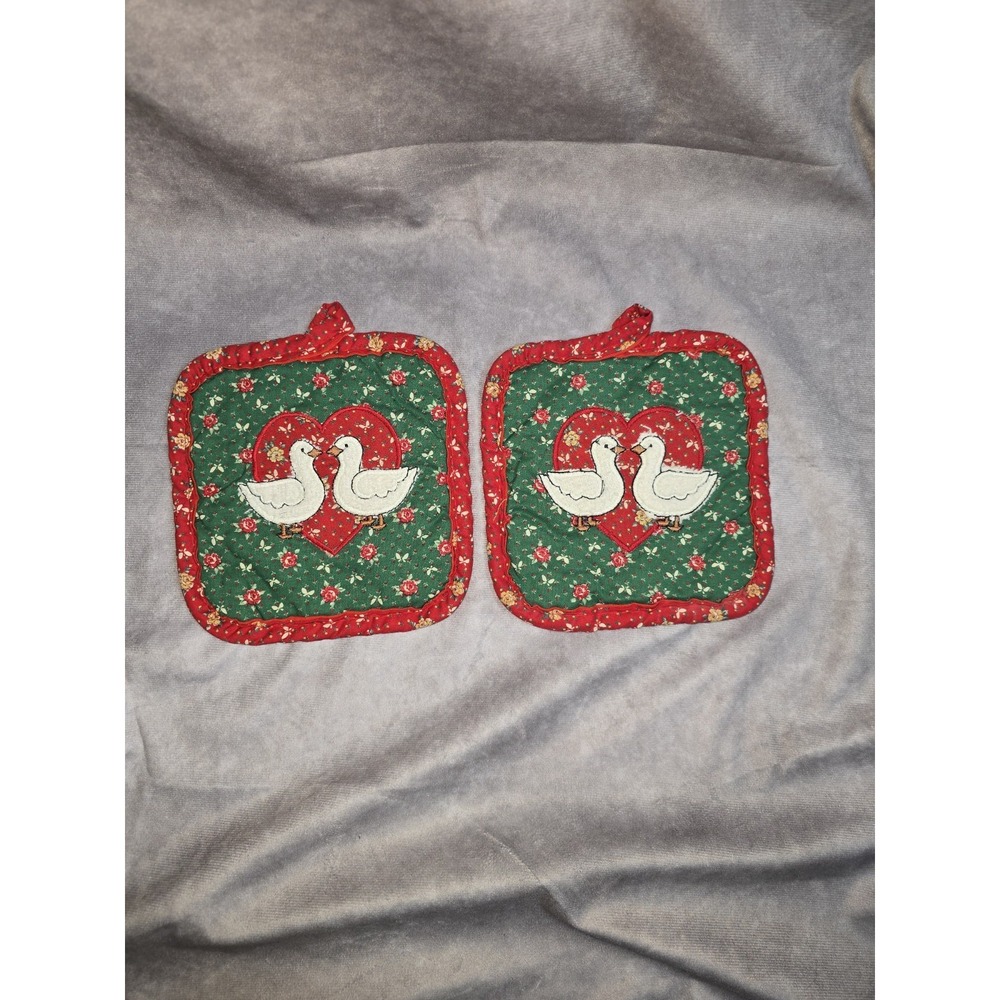 Vtg Country Goose Potholders Set of 2 Quilted Heart Floral Farmhouse